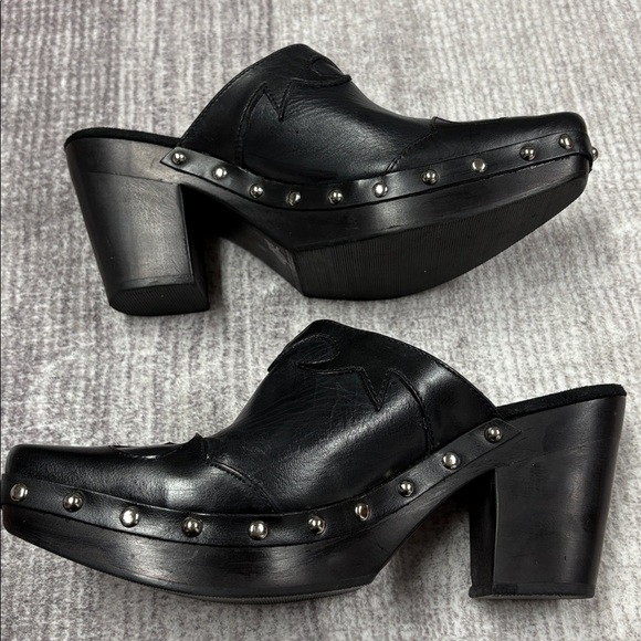 Paris Blues Freda Black Leather Western Platform Clogs Womens Sz 7.5 Pointed Toe - Picture 4 of 10